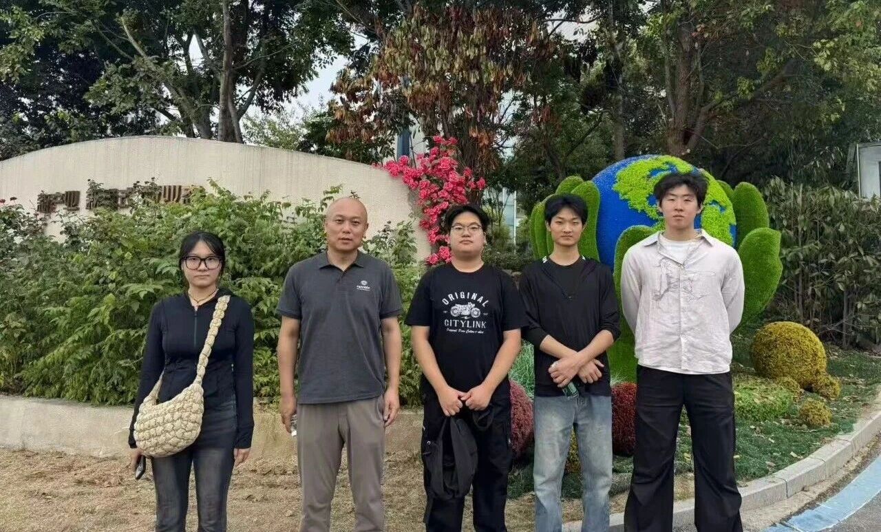 1.jpg 1.jpg